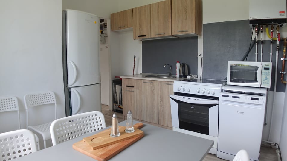 Apartment, 2 Bedrooms, Smoking | Interior