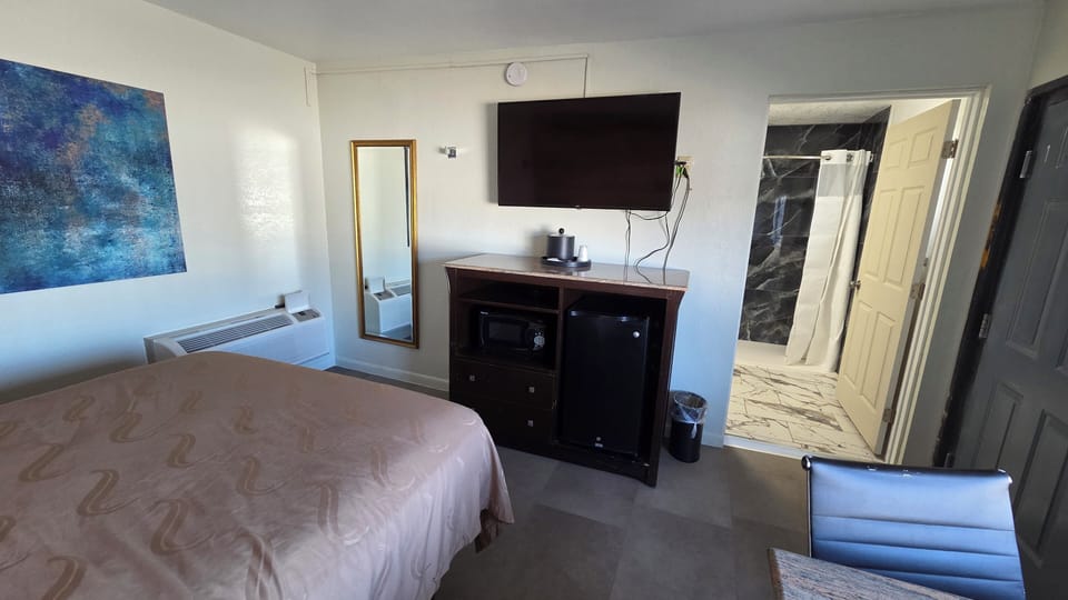 Desk, blackout drapes, WiFi (free)