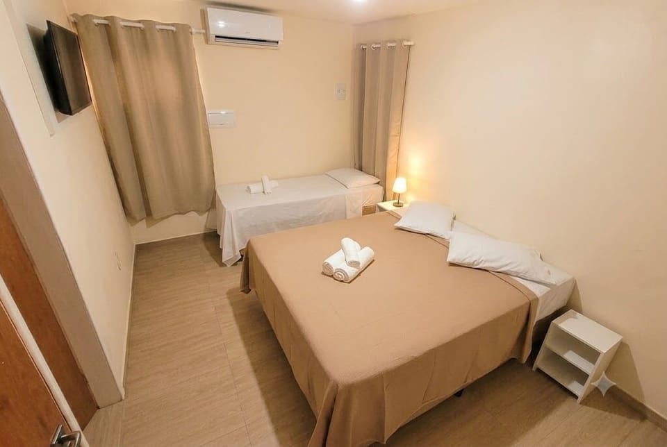 Triple Room | Desk, WiFi (free)