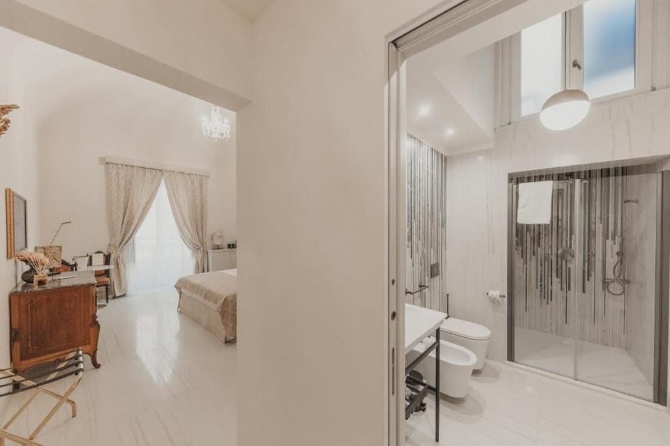 Superior Double Room, Balcony, City View | Bathroom | Shower, free toiletries, hair dryer, bathrobes