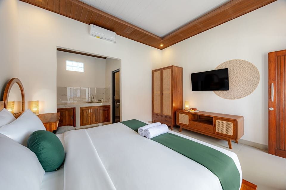 Suite | WiFi (free), bed sheets