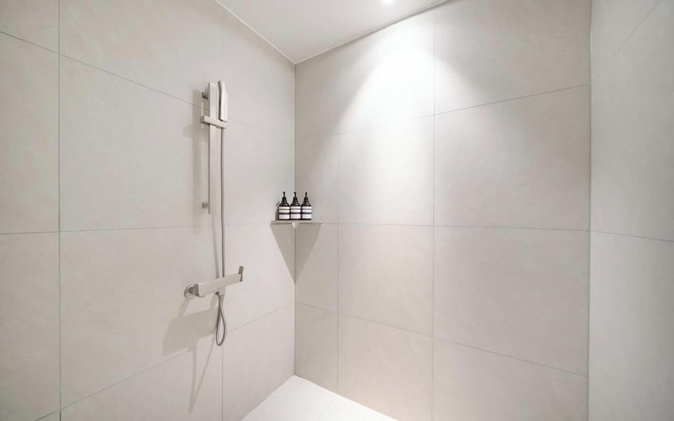 Signature Double Room | Bathroom | Shower, designer toiletries, hair dryer, bathrobes