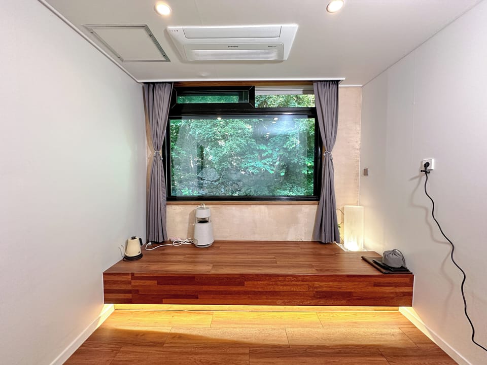 4. Illusion Forest Vacation | Living area