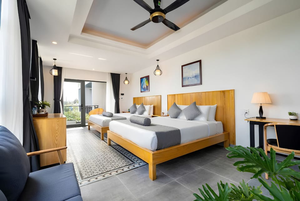 Family Quadruple Room, Balcony | Blackout drapes, soundproofing, WiFi (free)