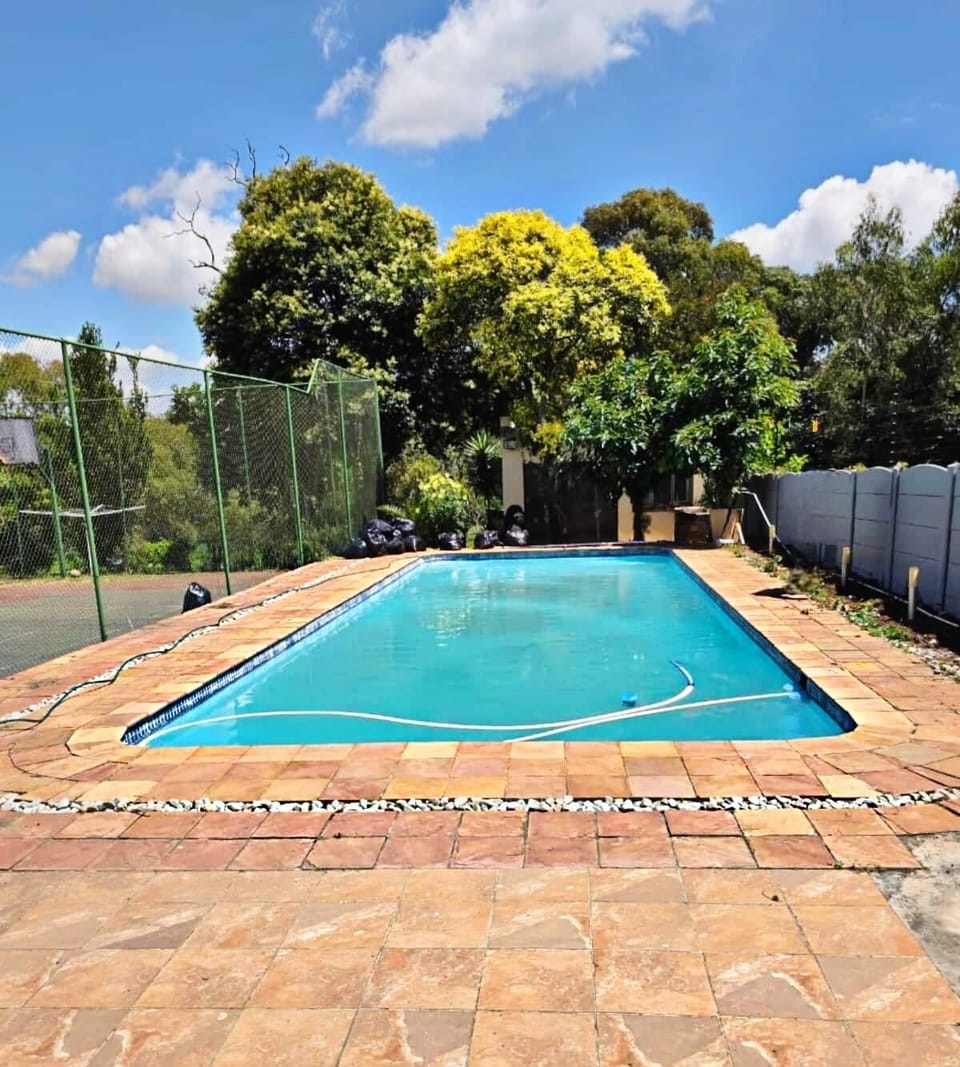 Room, 1 Bedroom, Smoking | Pool | Outdoor pool