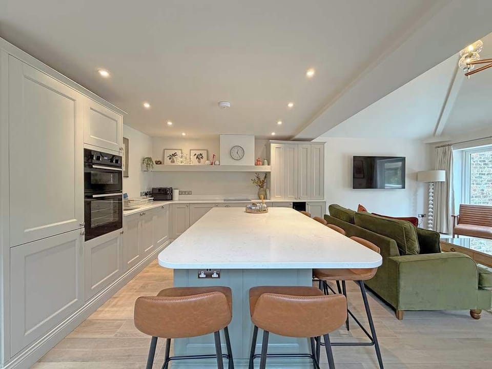 House | 3 bedrooms, high-speed internet