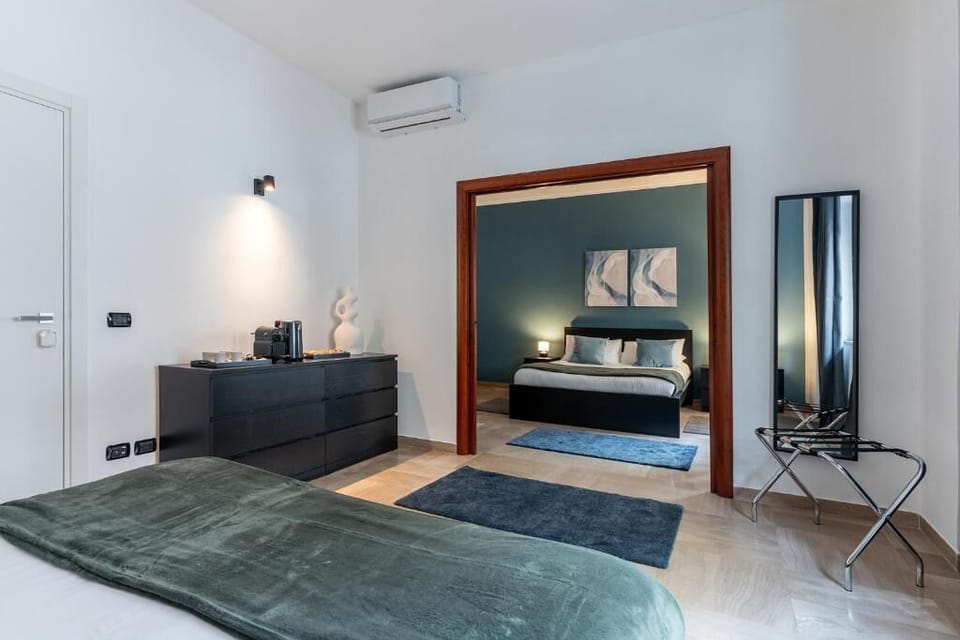 Blackout drapes, soundproofing, WiFi (free)