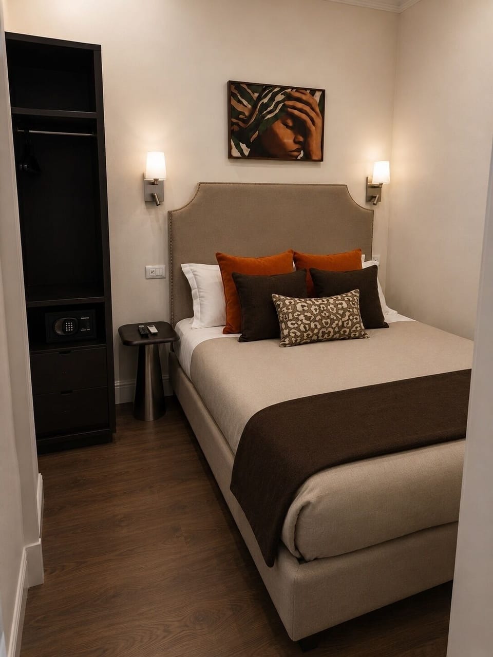 Premium bedding, down comforters, minibar, in-room safe