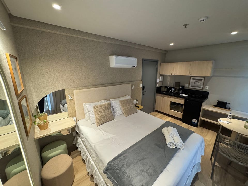 Basic Apartment | WiFi (free), bed sheets