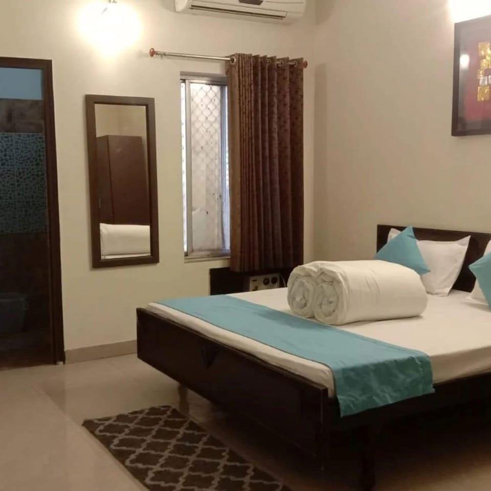Double Room, Balcony, City View | WiFi (free)