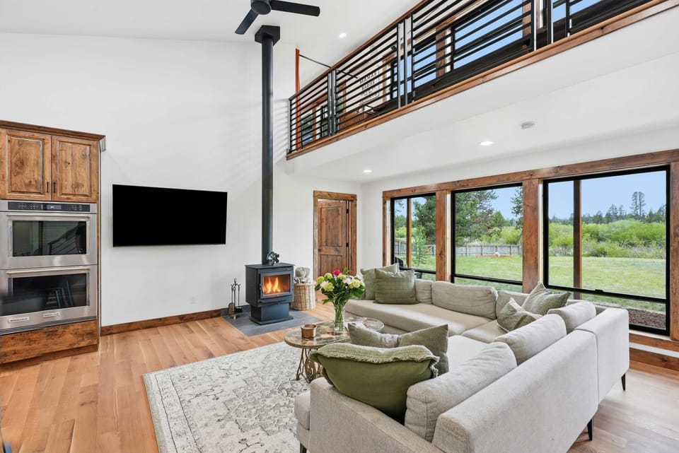 House, Multiple Beds (Big Sunsets on LD) | Living area
