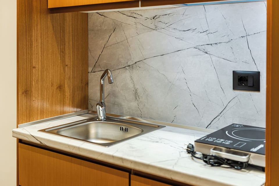 Double or Twin Room | Private kitchen