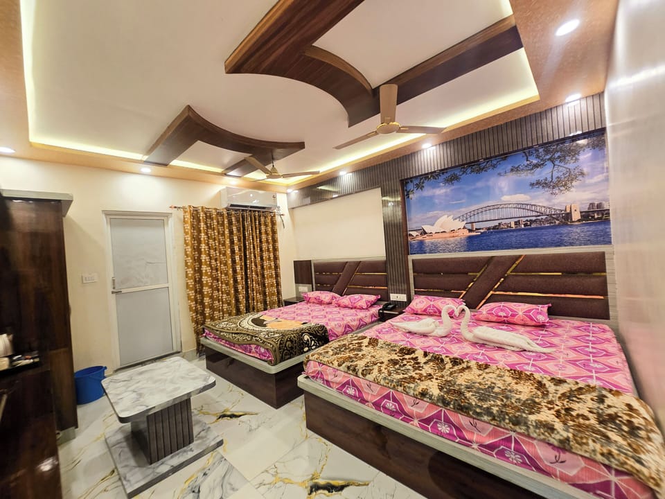 Family Room 5 Bed