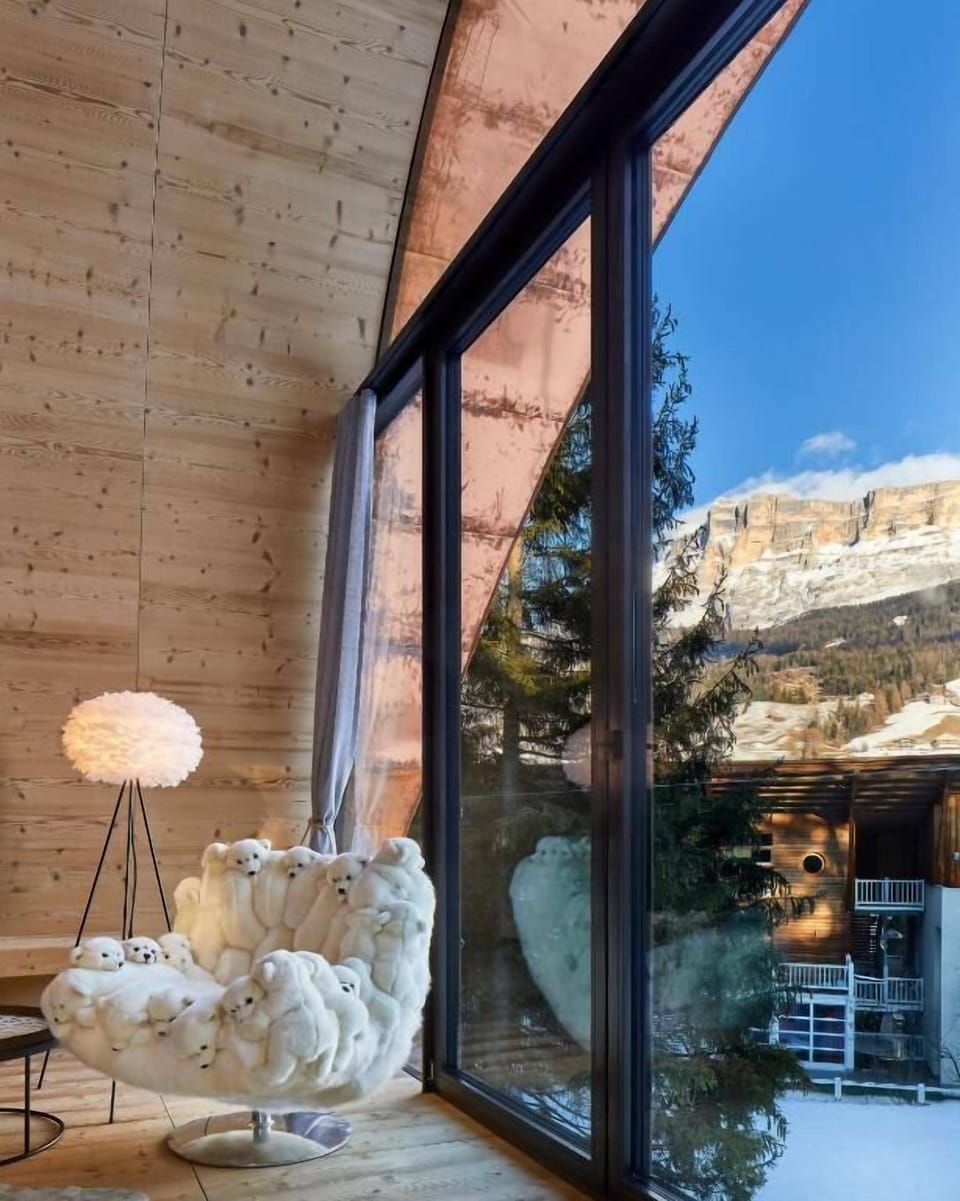 Luxury Chalet, Non Smoking, Mountain View | Interior