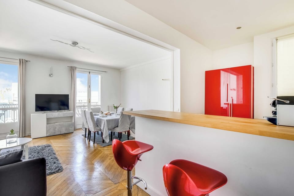 Apartment | Dining