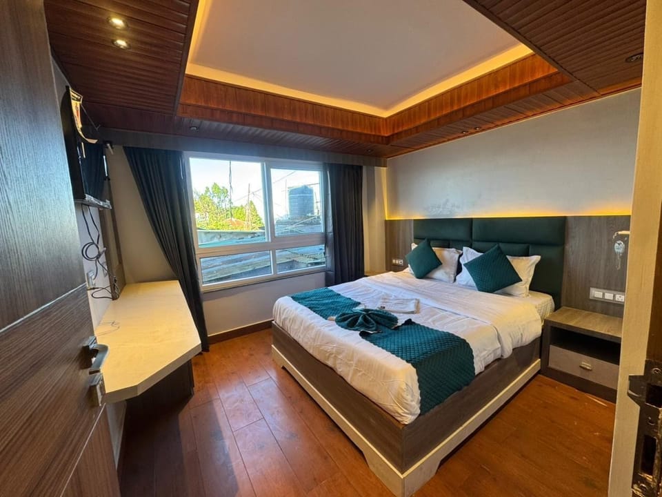 Premium Room, Hill View | Bed sheets