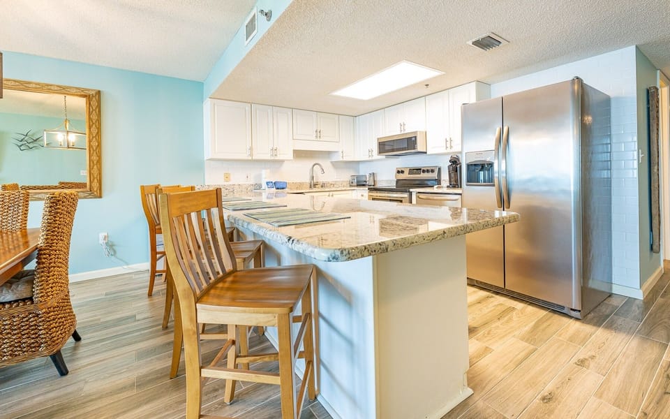 Condo, 3 Bedrooms | Private kitchen | Coffee/tea maker, fridge, oven