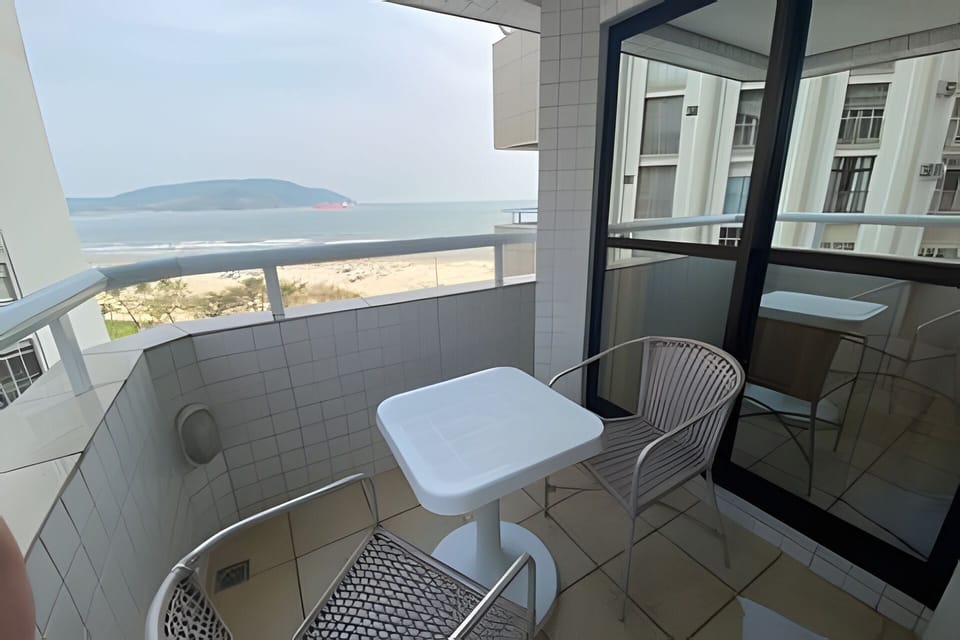 Apartment | Outdoor dining