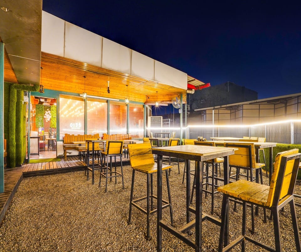 House | Outdoor dining