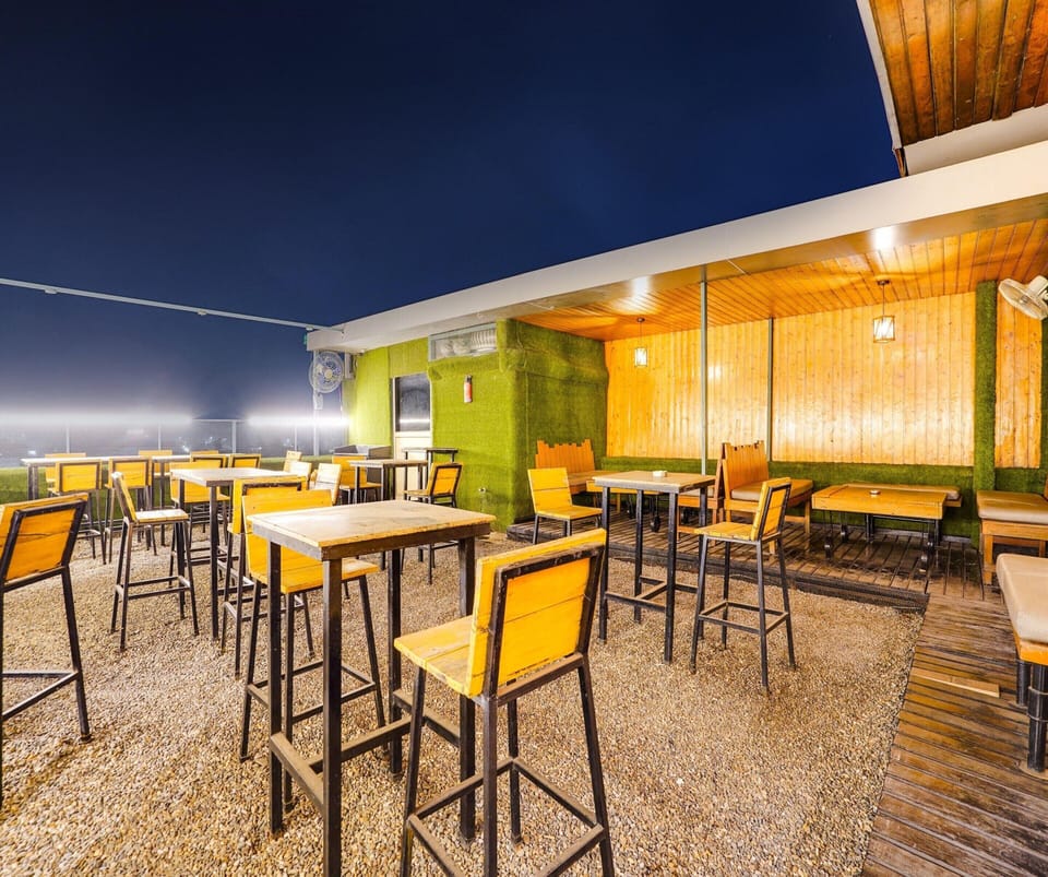 House | Outdoor dining