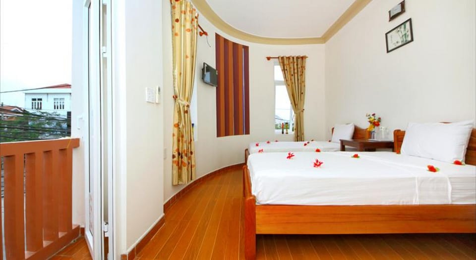 Minibar, soundproofing, free WiFi