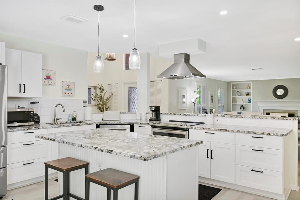 Comfort House, Multiple Beds, Private Pool | Private kitchen