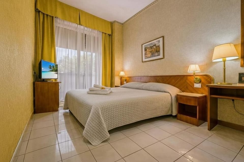 Double or Twin Room, Balcony | Egyptian cotton sheets, premium bedding, minibar, in-room safe