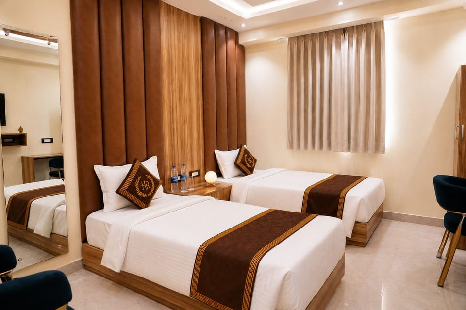 Deluxe Single Room, 2 Twin Beds | In-room safe, desk, laptop workspace, blackout drapes