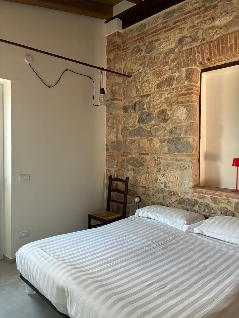 La casa del toro - Sinistra | Down comforters, blackout drapes, bed sheets