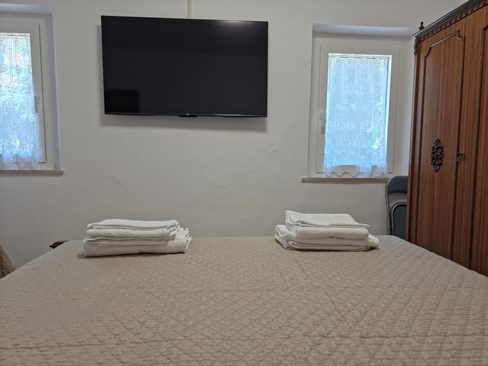 Standard Townhome, Non Smoking | Laptop workspace, blackout drapes, WiFi (free)