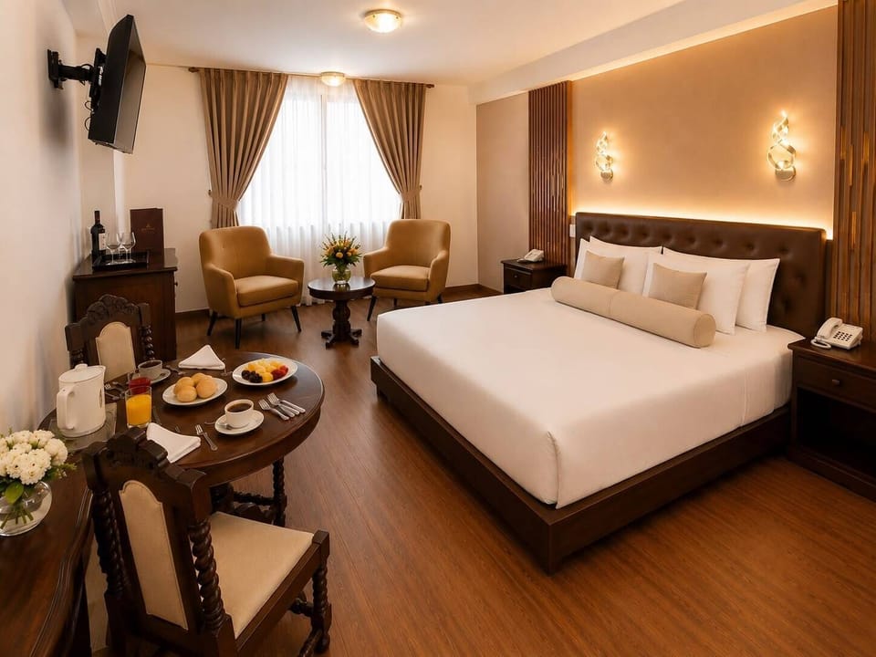 Basic Suite | In-room safe, WiFi (free), bed sheets