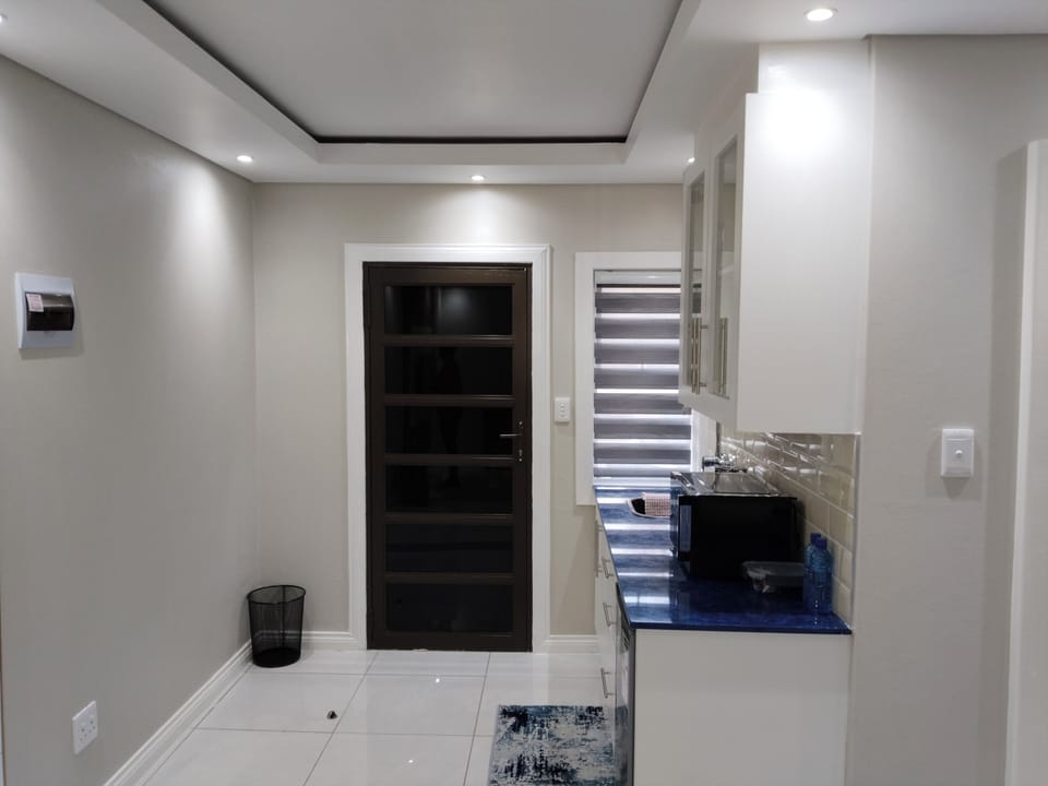Deluxe Double Room Single Use, Garden View | Private kitchen