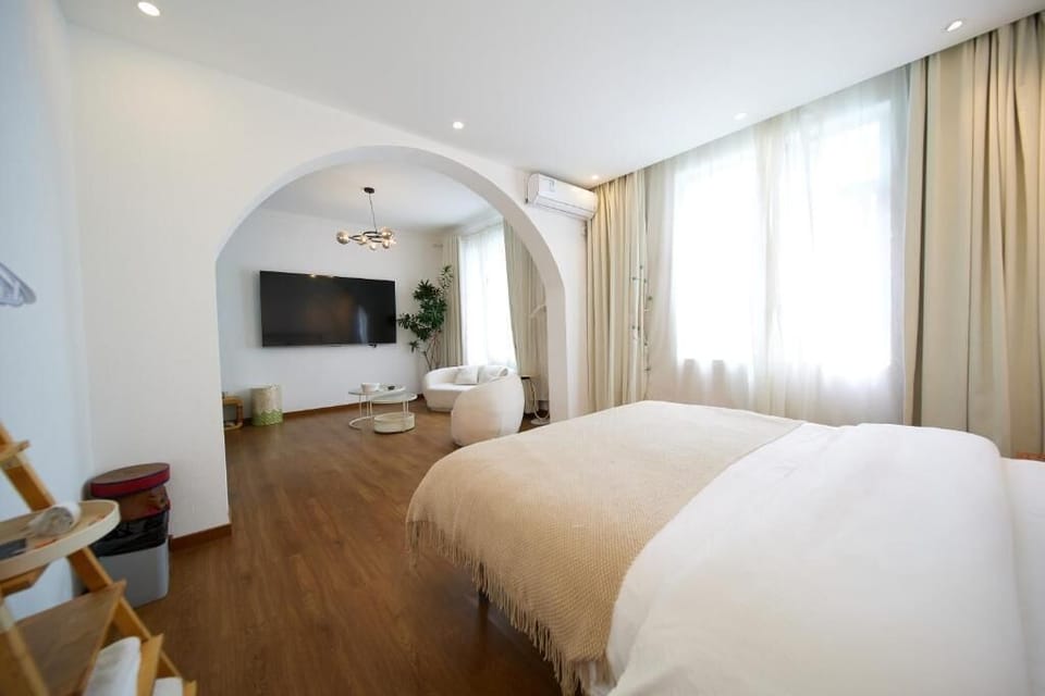 Blackout drapes, iron/ironing board, WiFi (free)