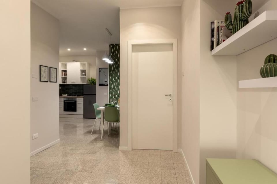 Deluxe Apartment, 4 Bedrooms, City View | Interior