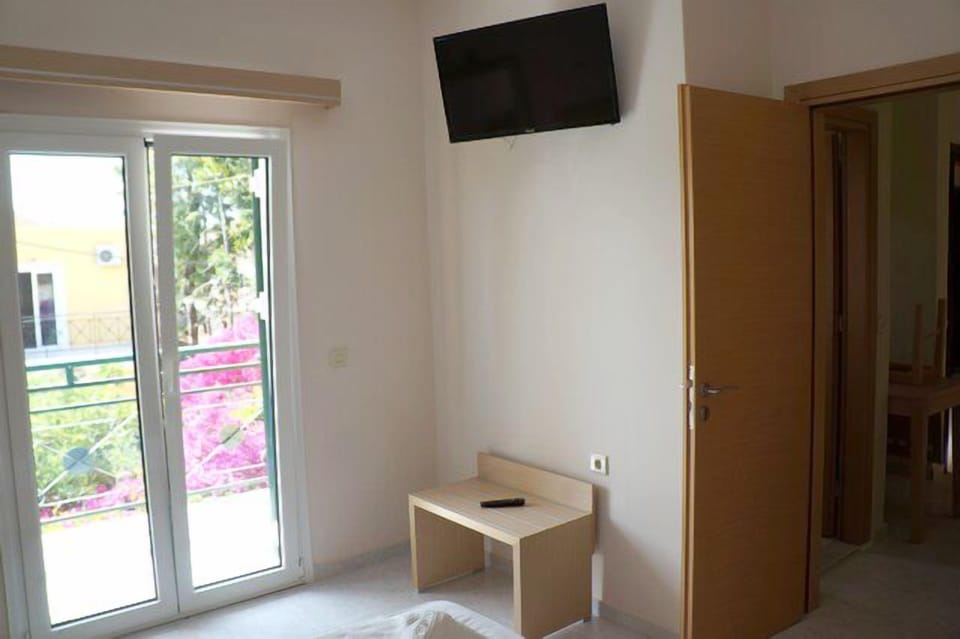 Angela Apartments Bed and Breakfast in Peloponnese, Western Greece and the Ionian