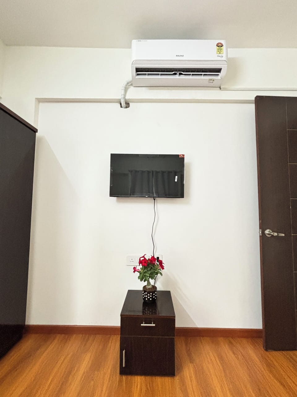 Deluxe Room, City View | Interior