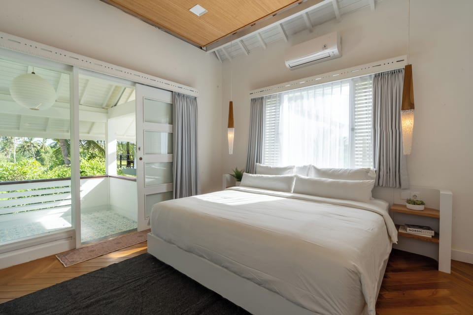 Luxury Room | Soundproofing, iron/ironing board