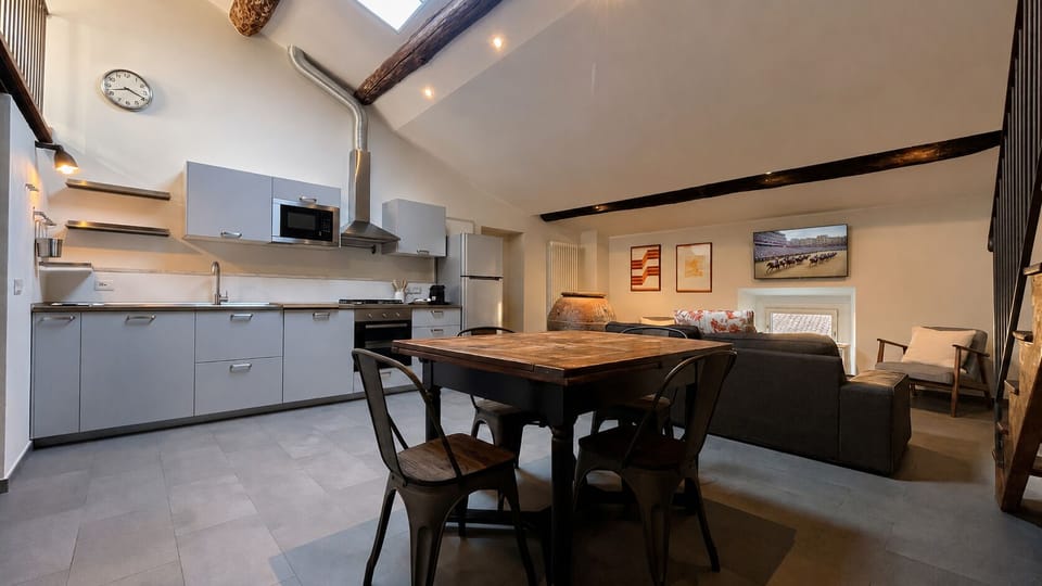 Superior Penthouse, City View | Private kitchen | Fridge, microwave, oven, stovetop