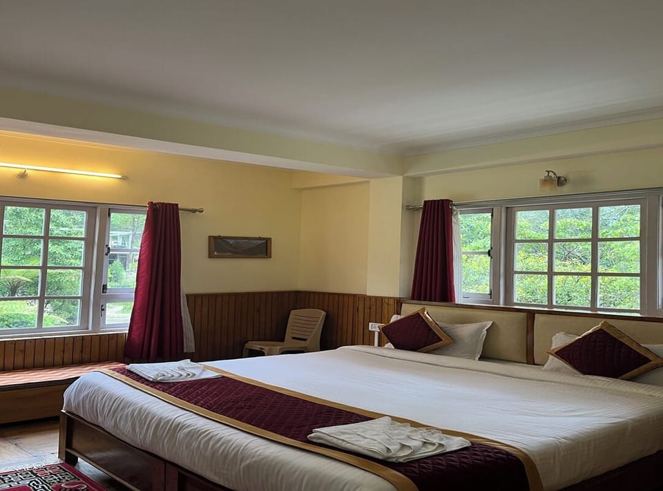 Garden View With Balcony Room | WiFi (free), bed sheets
