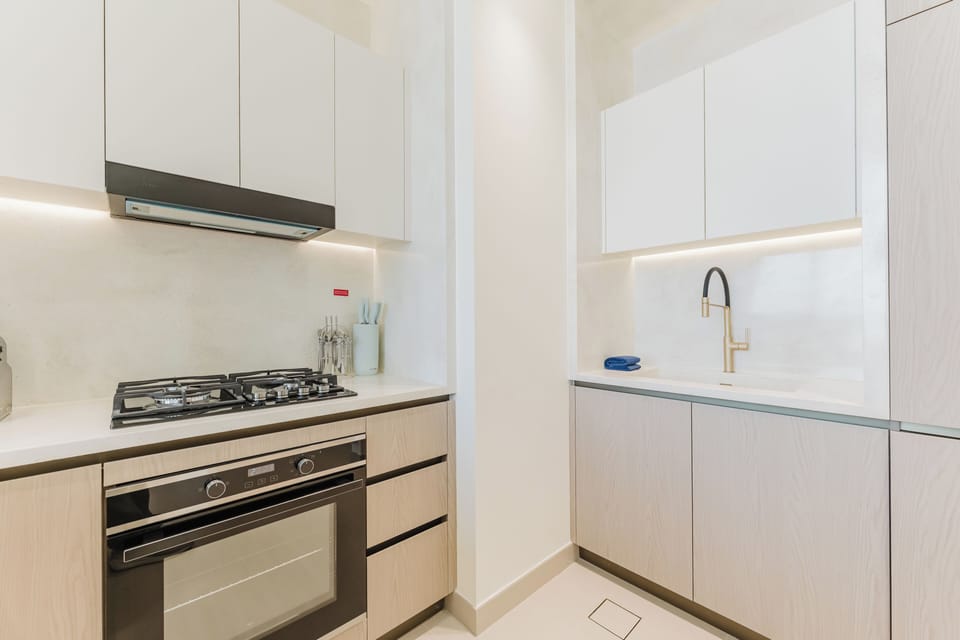 Luxury Apartment, 1 King Bed, Private Pool, City View | Private kitchen | Full-size fridge, microwave, oven, stovetop