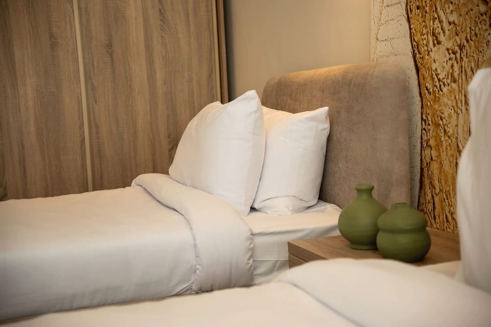 Deluxe Double or Twin Room, Balcony, Sea View | Minibar, laptop workspace, blackout drapes, WiFi (free)