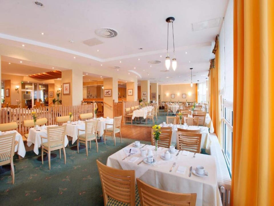 House | Dining