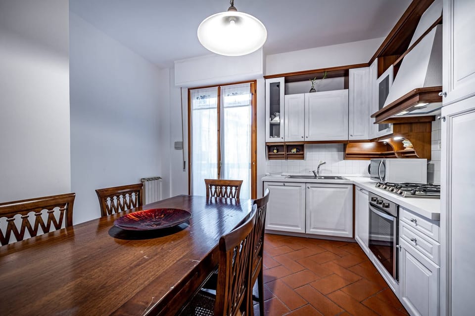 Apartment, 3 Bedrooms, 2 Bathrooms | Private kitchen | Coffee/tea maker, microwave, dining table