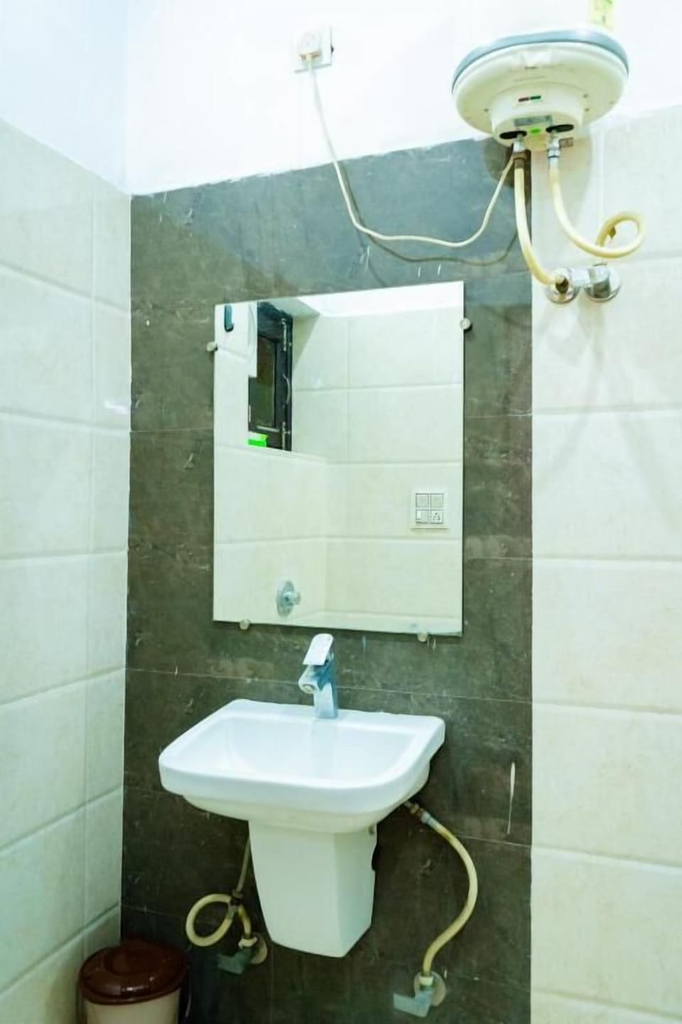 Double Room, Balcony, Garden View | Bathroom