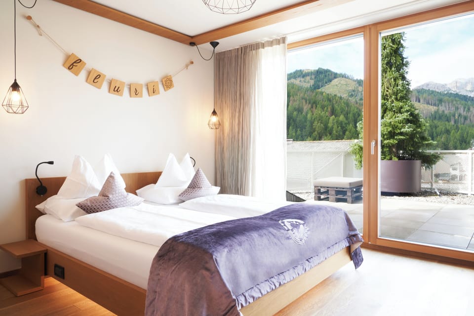 Deluxe Double Room, Balcony, Mountain View | Minibar, in-room safe, desk, blackout drapes