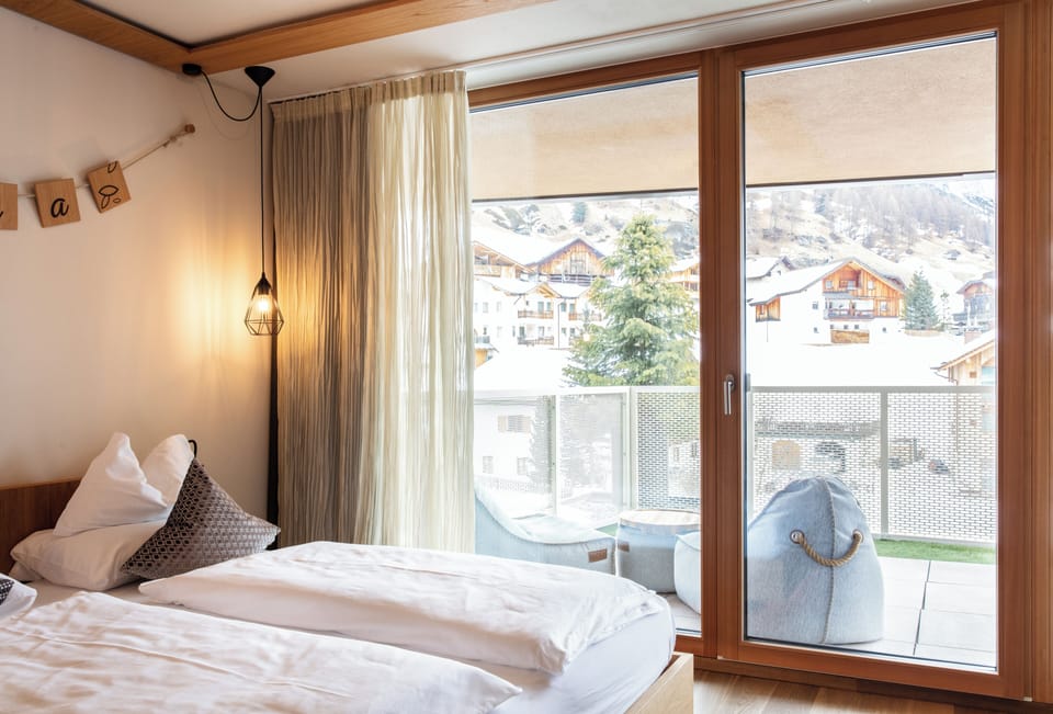Superior Double Room, Balcony | Minibar, in-room safe, desk, blackout drapes