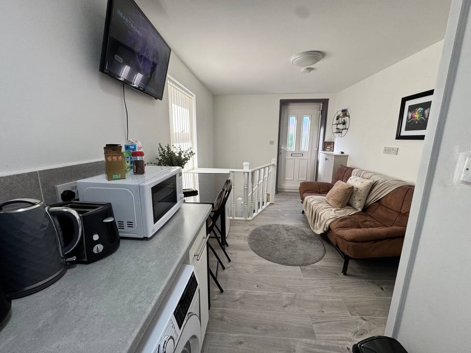 Apartment, 1 Bedroom | Living room