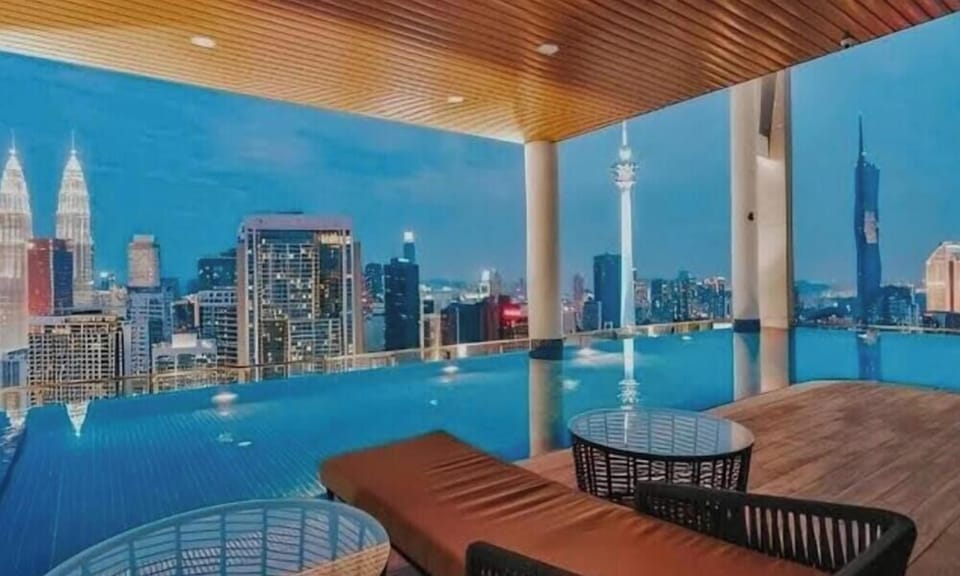 15 outdoor pools