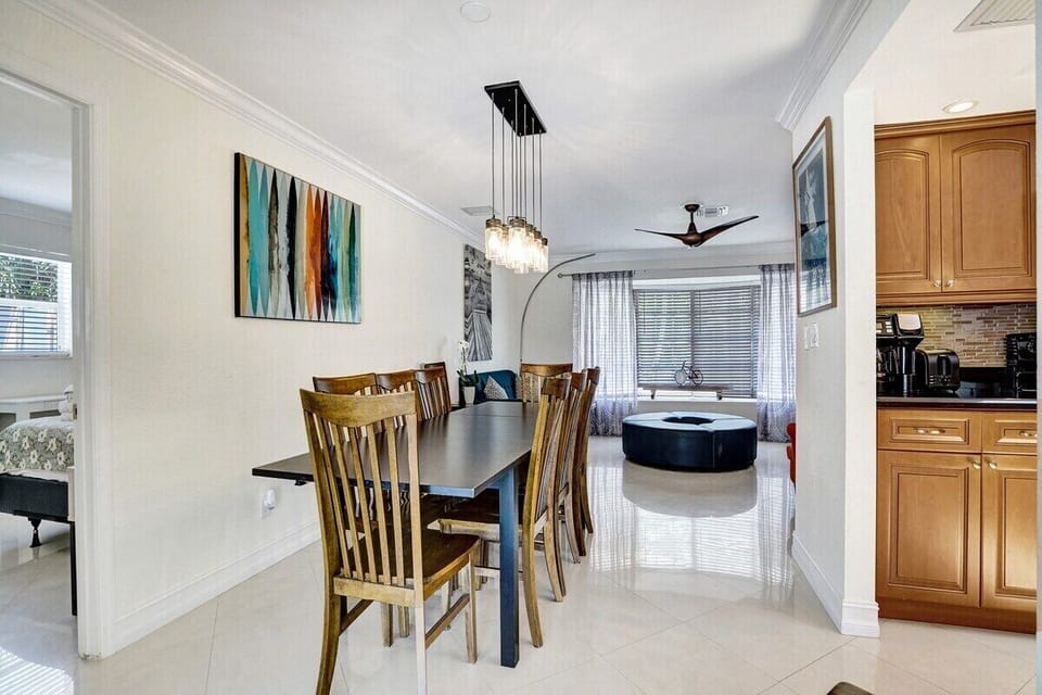 Apartment, Private Bathroom, Canal View | Restaurant