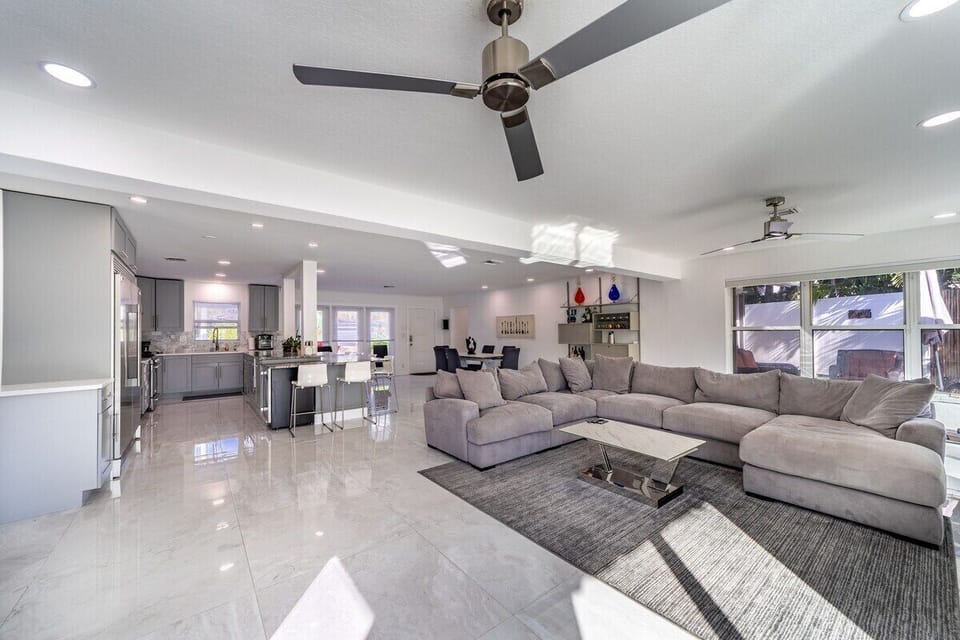 Deluxe House, Private Bathroom, Canal View | Floor plan